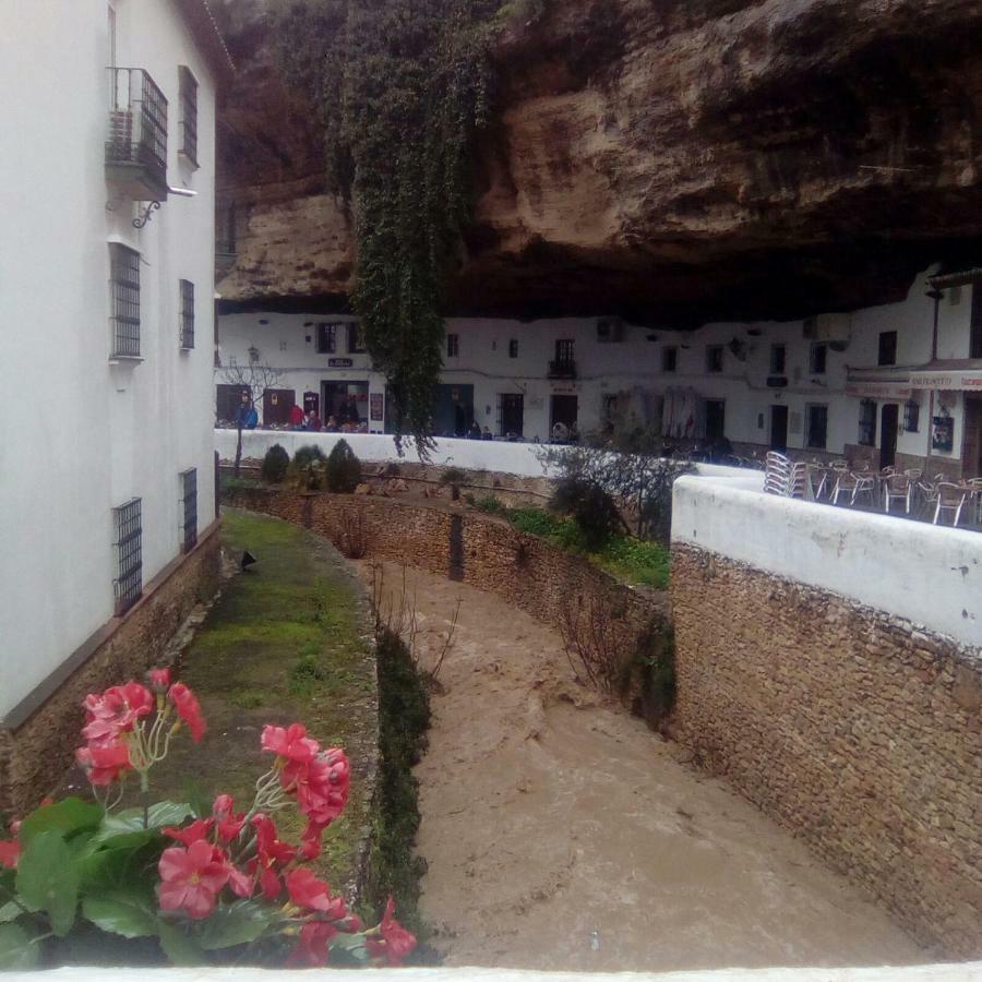 La Casa Del Rio Apartman Setenil de las Bodegas Kültér fotó